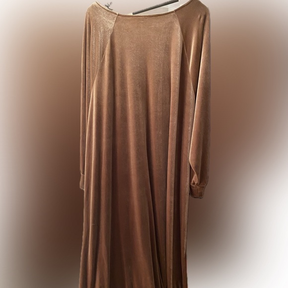 Joan Rivers House Dress - Picture 4 of 5